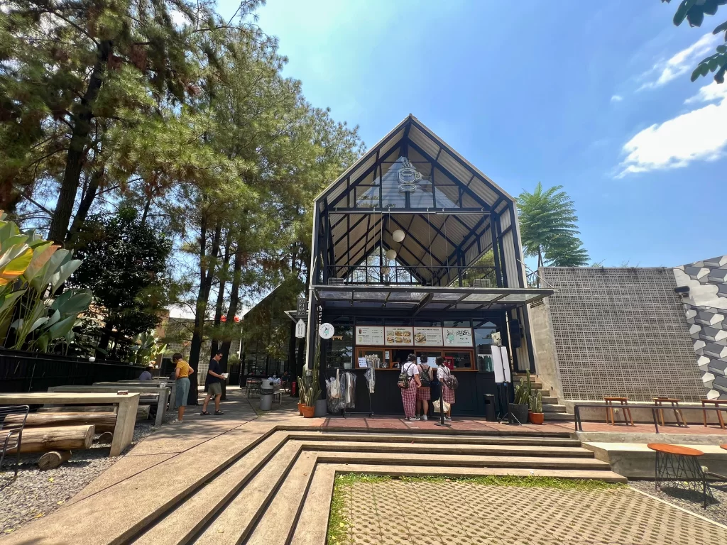 fasilitas pendukung di kota wisata cibubur - sr9