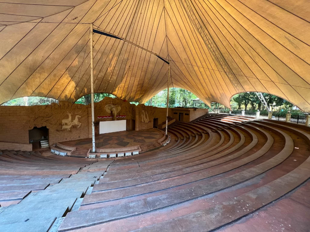 fasilitas premium di kawasan kota wisata cibubur - 5