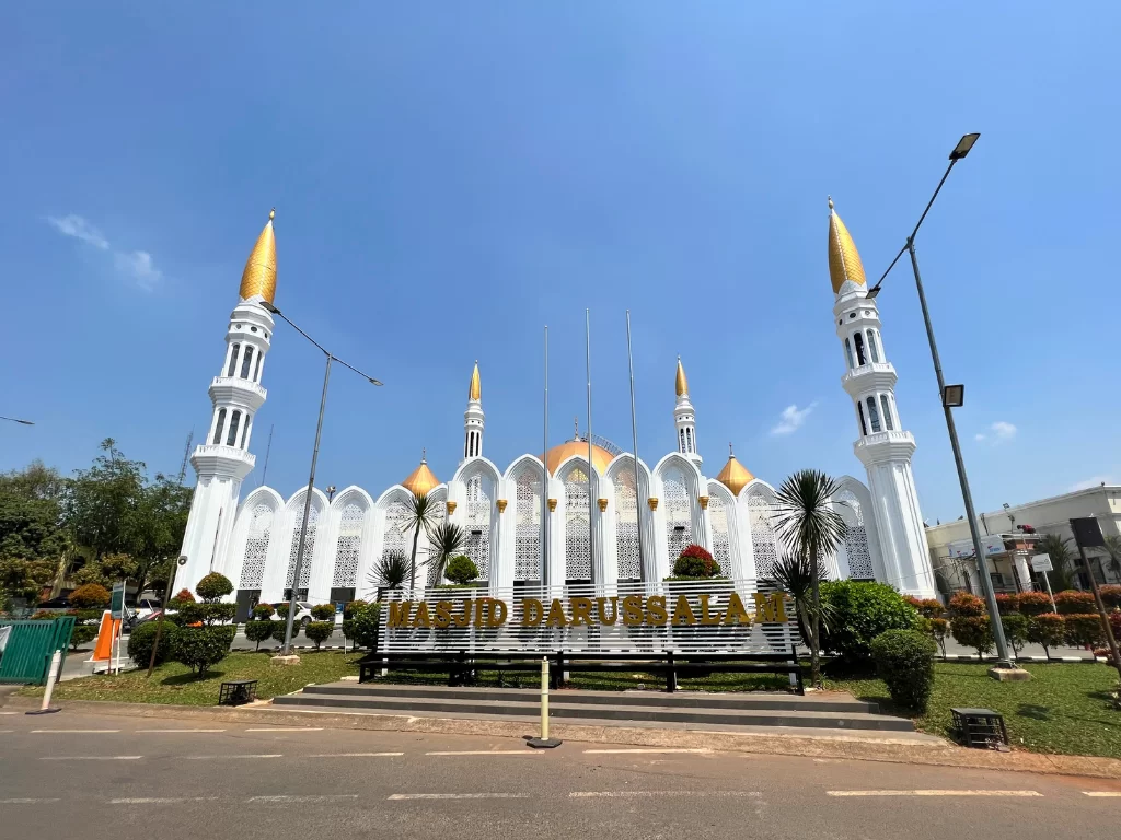 fasilitas premium di kawasan kota wisata cibubur - 9